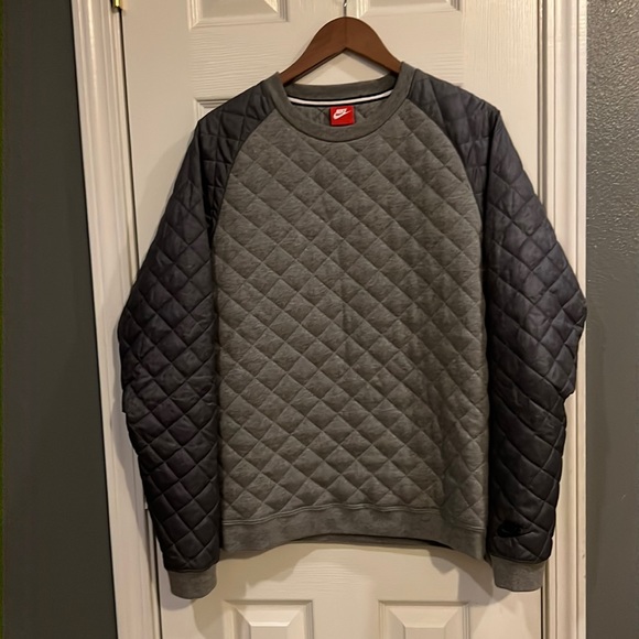nike quilted fleece sweatshirt